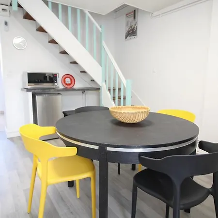 Belle Maison A Saint Cybard -fibre,jardin 度假居 昂古莱姆