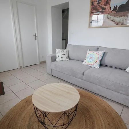 Belle Maison A Saint Cybard -fibre,jardin 度假居 昂古莱姆